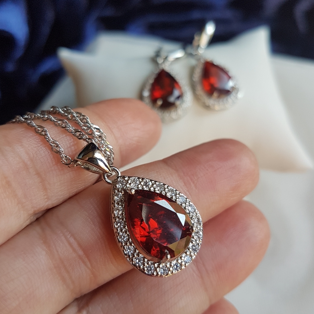 Swarovski Elements 925 Sterling Silver Red Teardrop Necklace & Earrings SET NEW - Picture 9 of 15